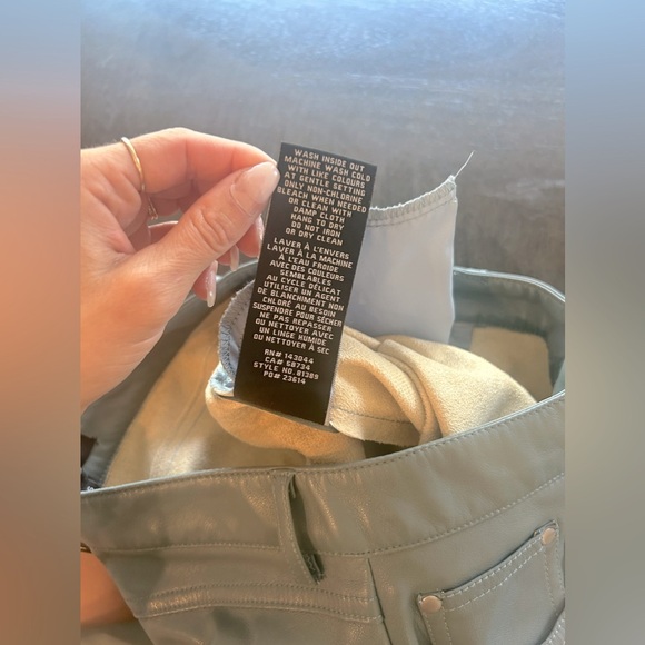 7 For All Mankind Straight Leg High Waisted Vegan Leather Pants size XS - Picture 13 of 13